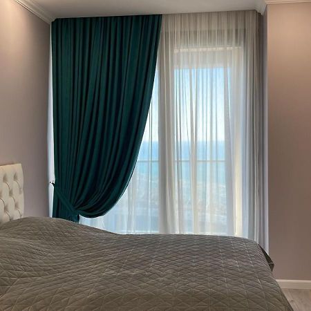 Balmaral Apart Hotel Batumi Bagian luar foto