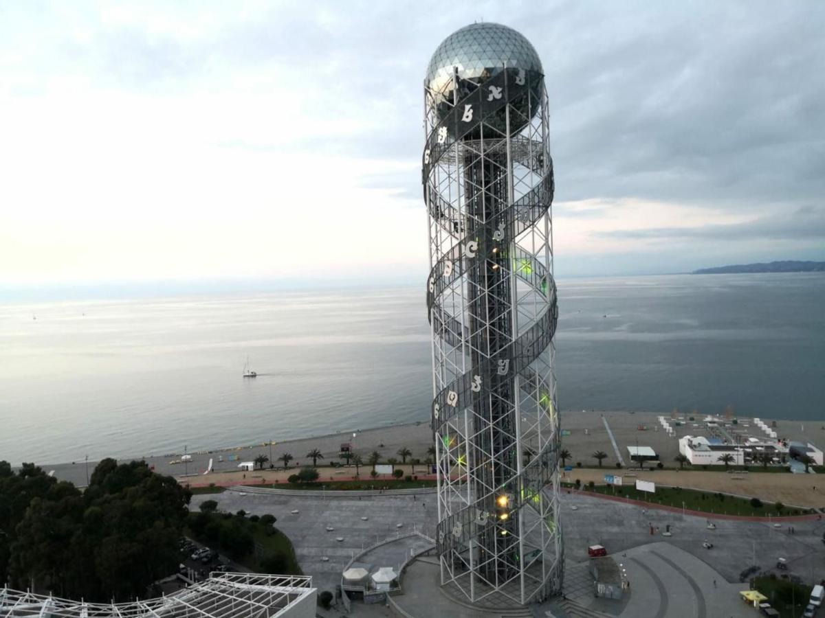 Balmaral Apart Hotel Batumi Bagian luar foto
