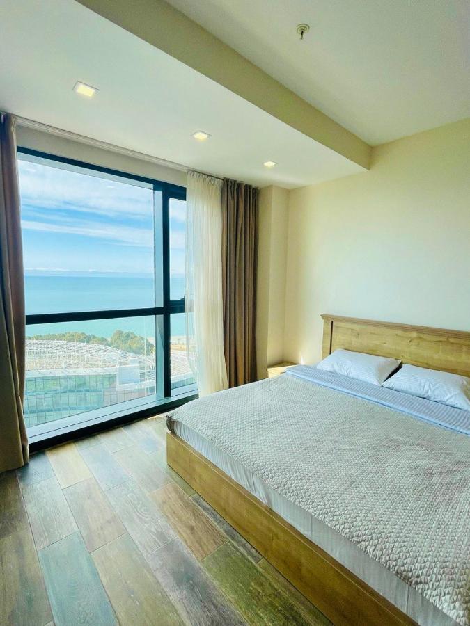 Balmaral Apart Hotel Batumi Bagian luar foto