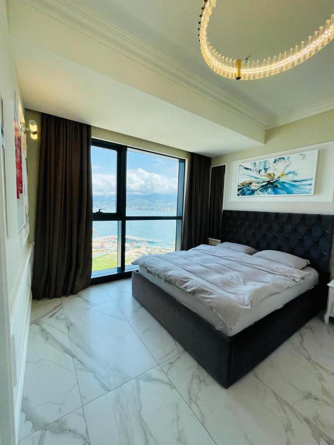 Balmaral Apart Hotel Batumi Bagian luar foto