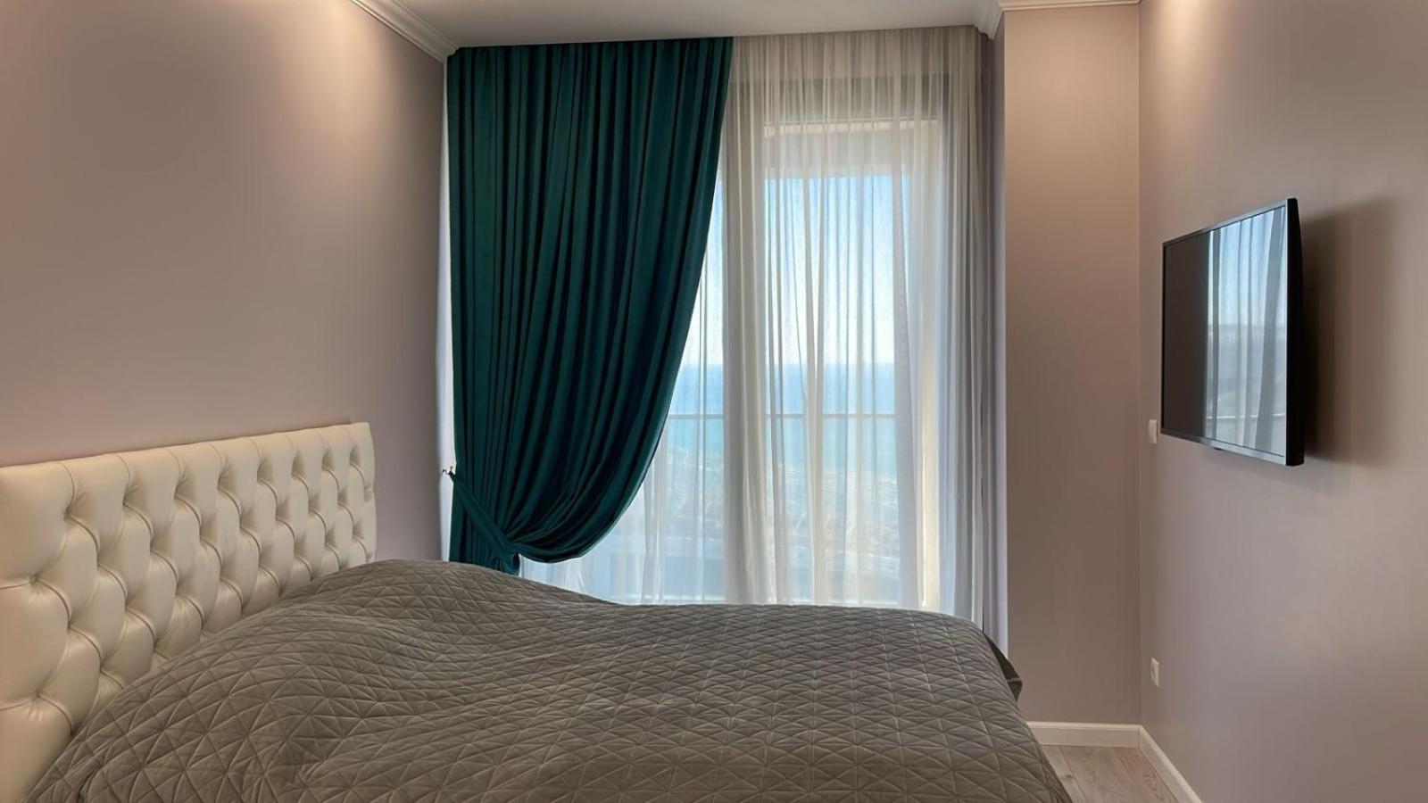 Balmaral Apart Hotel Batumi Bagian luar foto
