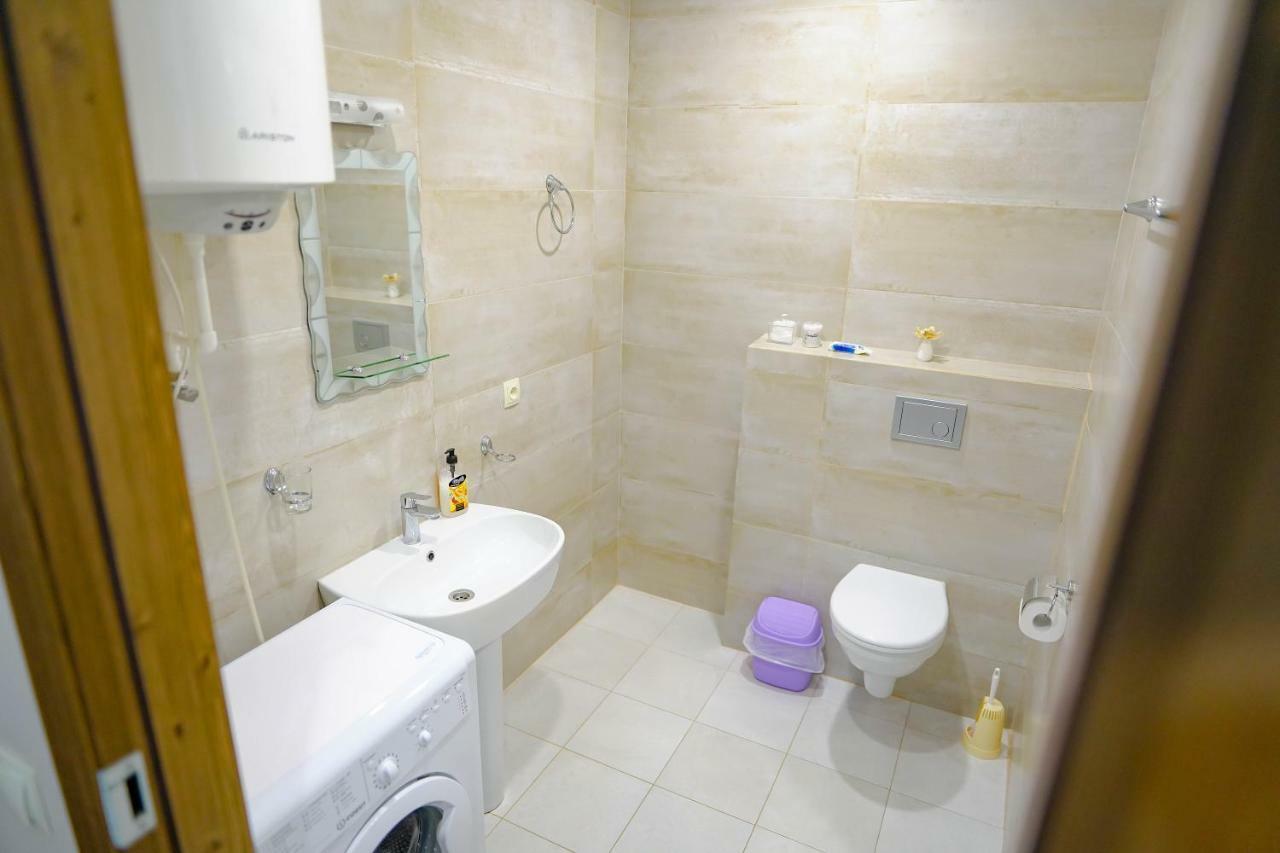 Balmaral Apart Hotel Batumi Bagian luar foto
